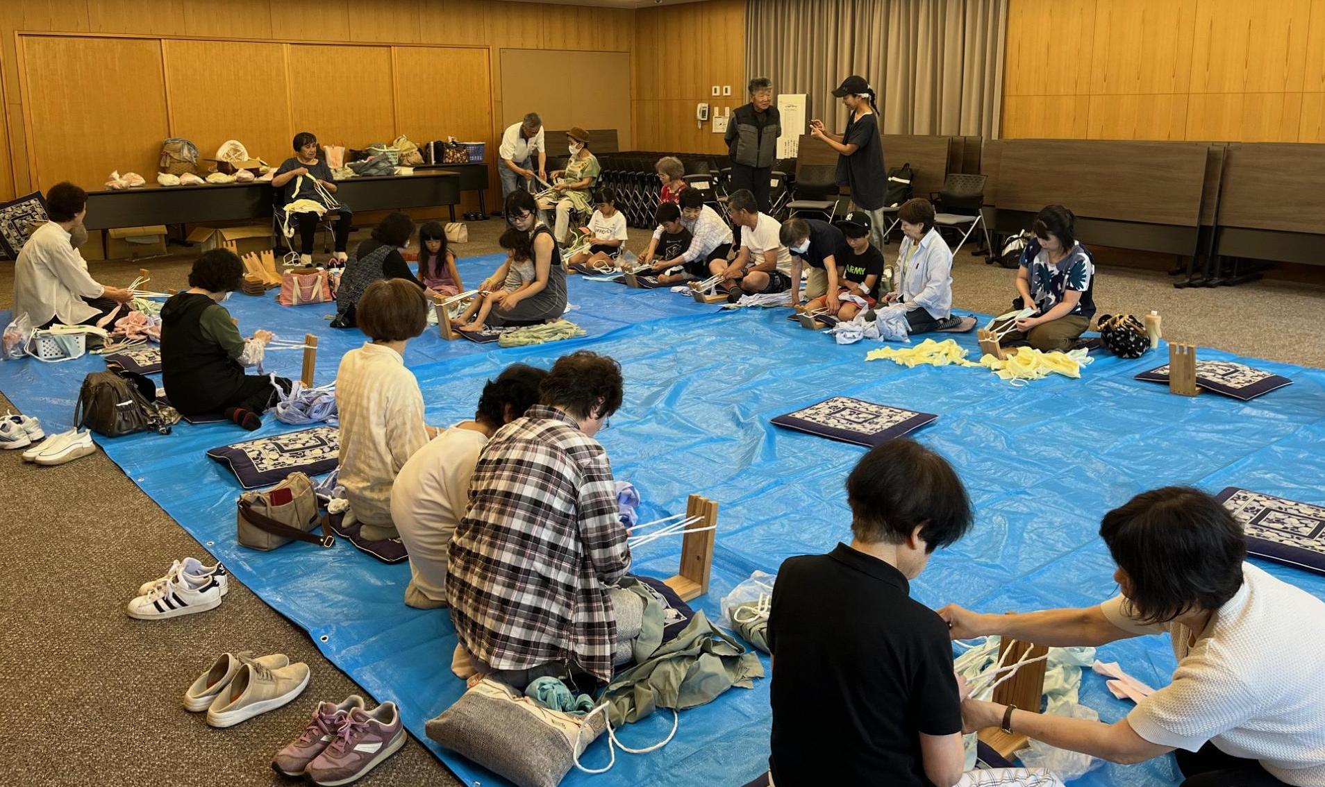布ぞうり教室の様子