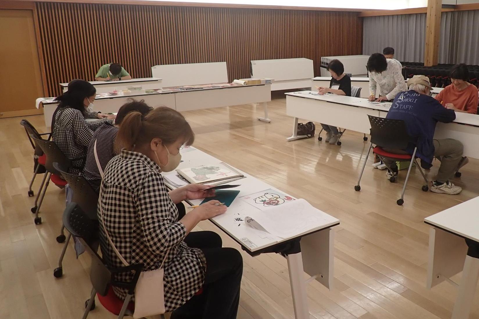 切り絵講座の様子